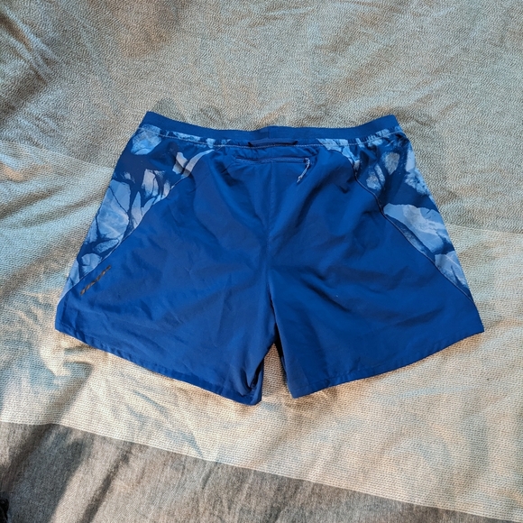 Salomon Cross 5" shorts, medium (fit like a small) - Picture 2 of 2